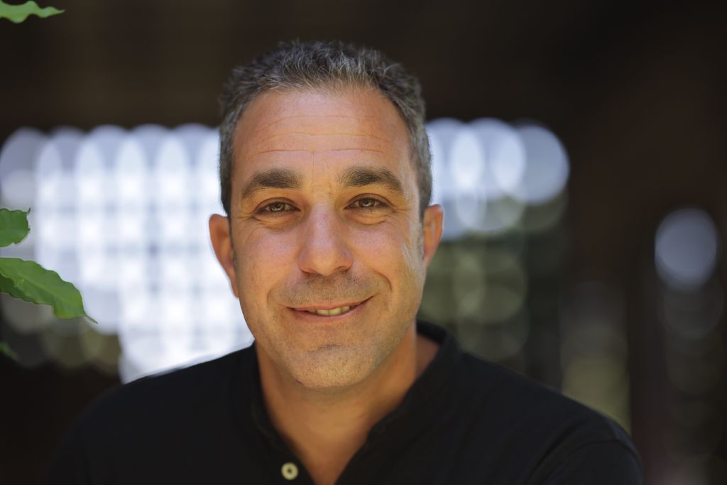 ניב עמיר